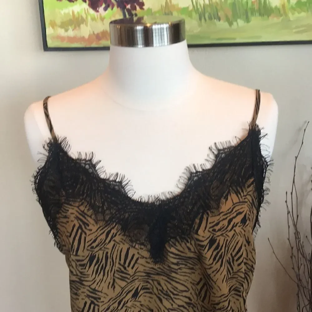 Lush Cami - Picture 2 of 4